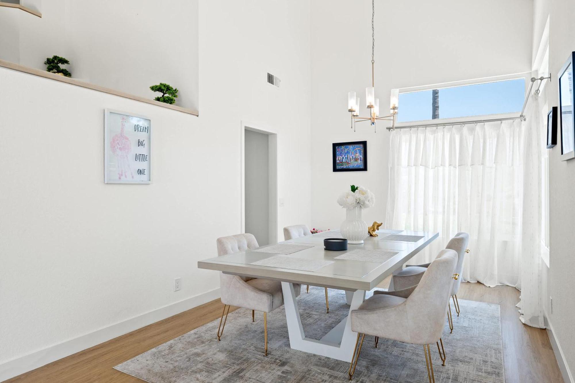 Luxe Spacious Near Parks Fully Equipped * Riverside