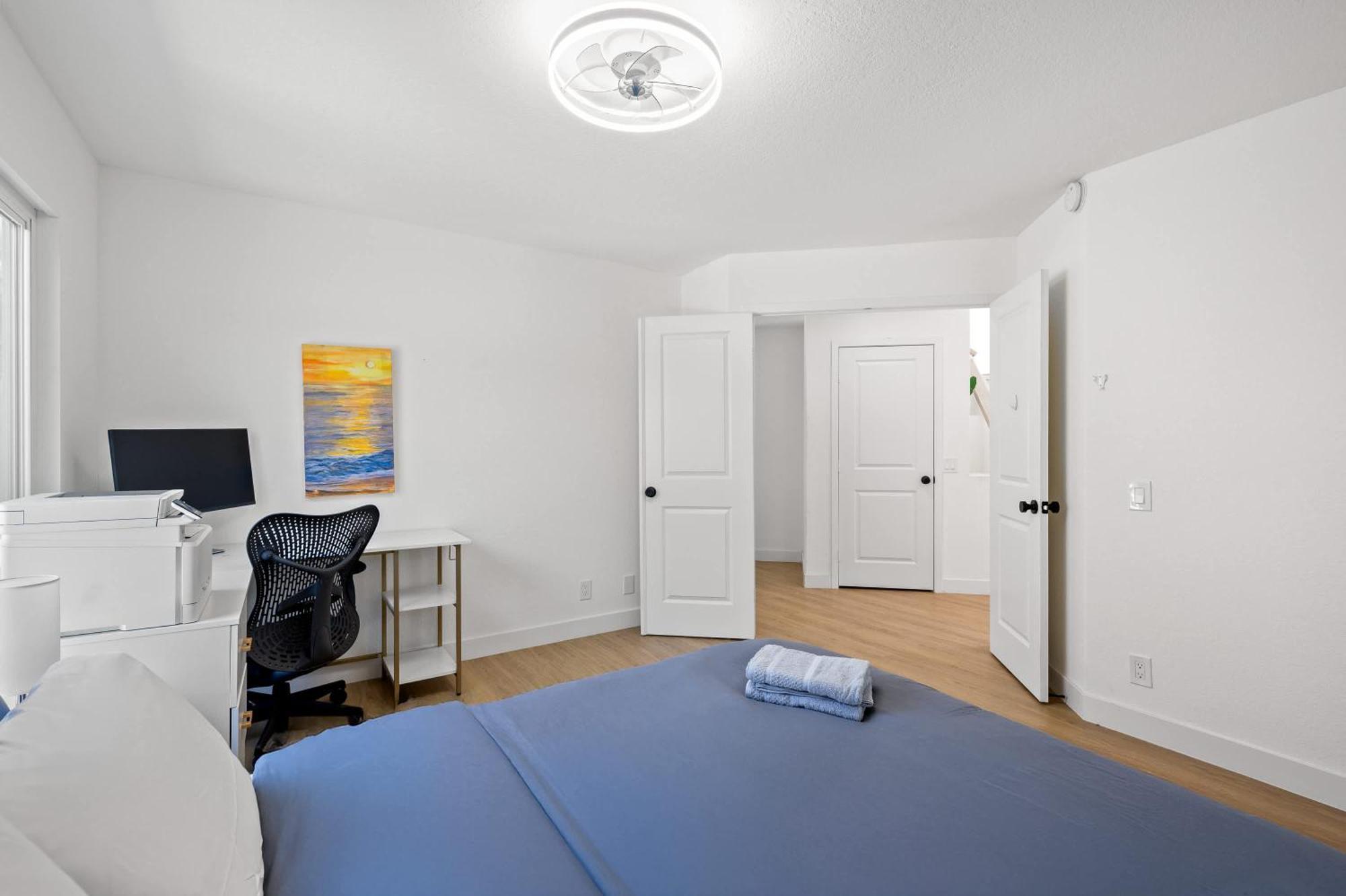 Luxe Spacious Near Parks Fully Equipped