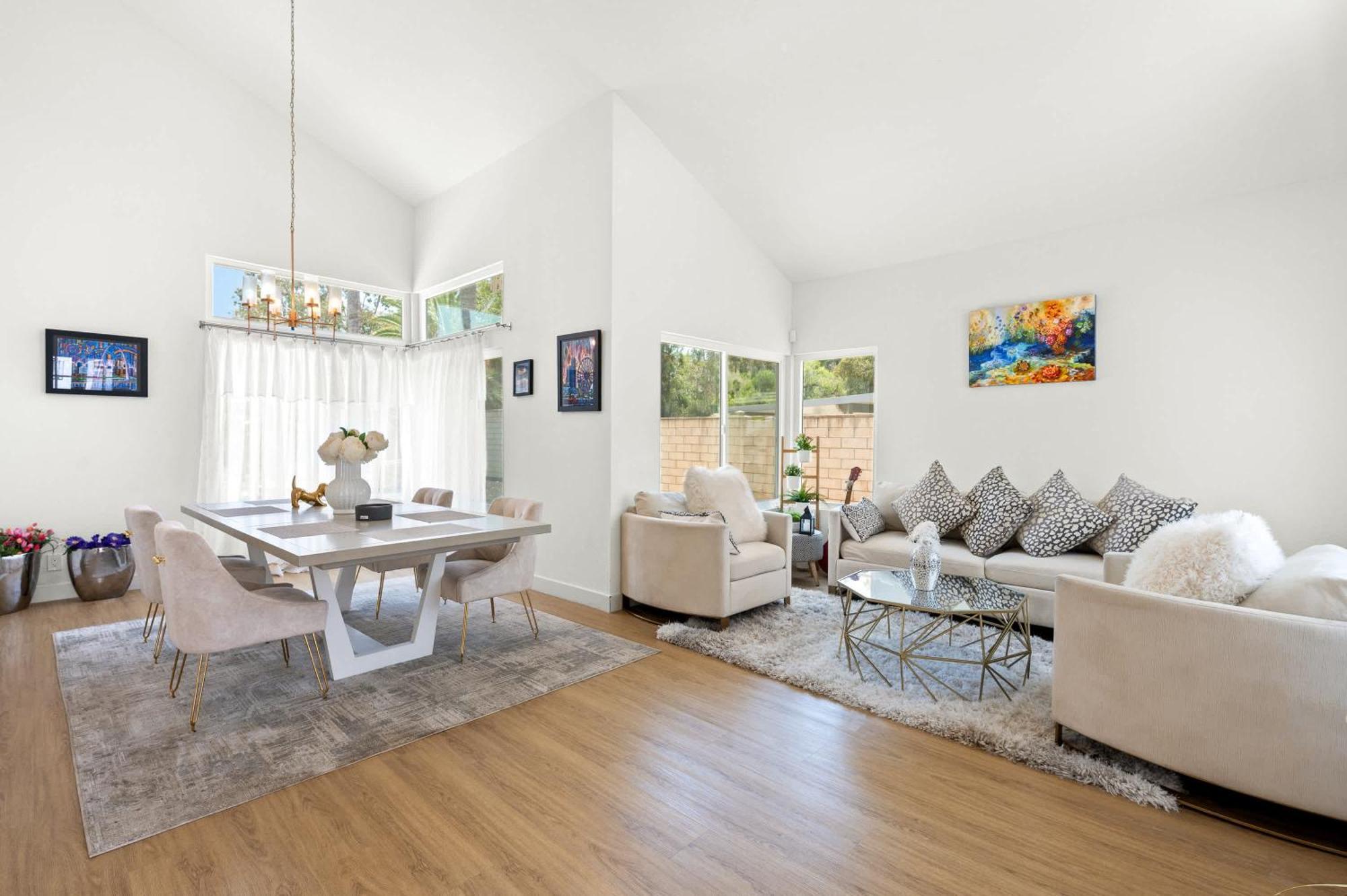 Luxe Spacious Near Parks Fully Equipped Holiday home